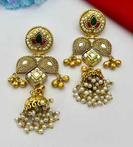 Pendientes tradicionales indios para mujer Pendientes de diseño último y único Ideal para bodas, festivales Par con traje o Sari - Product Image 3