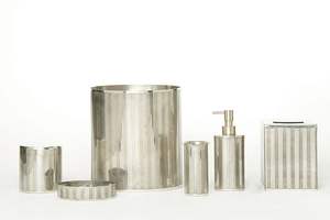 Ensemble de salle de bain en métal raffiné ajoute un luxe subtil à la décoration intérieure moderne des salles de bain - Product Image 6