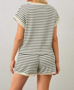 ชุดลำลองฤดูร้อนสำหรับผู้หญิง 2 ชิ้น เสื้อยืดแขนยาวสีพื้น กางเกงขาสั้นยาว ชุดนอนผ้าถักแบบไม่มีปก - Product Image 2