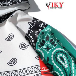 Sudadera con Capucha Personalizada de Forro Polar, Estilo Suéter, Suave y Cálida para Invierno, con Impresión de Logotipo Propio, Ropa Casual Urbana para Hombre, por VIKY INDUSTRIES - Product Image 6