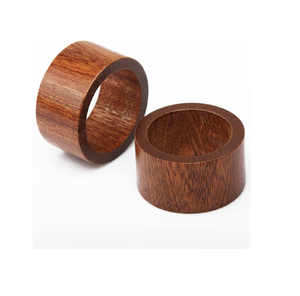 Servilletero de anillo de madera Pintado a mano Hebilla cruda Servilletero de madera simple al mejor precio color madera natural - Product Image 6
