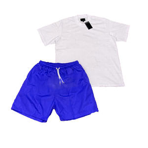 Survêtement d'été unisexe à logo graphique personnalisé T-shirt et short en molleton à motif uni et respirant Ensemble style décontracté pour hommes grande taille - Product Image 6