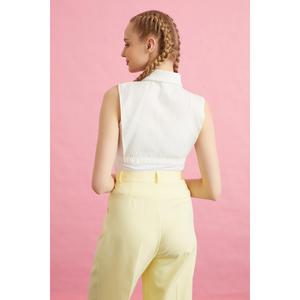 Camicia con colletto in pizzo-crema