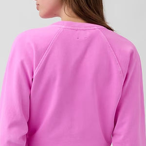 Sweat-shirt court chaud pour femme avec design d'épaule tombante, logo personnalisable, service OEM, prix d'usine abordable et col rond - Product Image 5