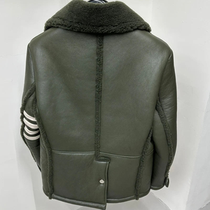 Veste en cuir véritable pour femmes en peau de mouton Inspiration Moto classique haut de gamme avec col montant et coupe ajustée chic - Product Image 2