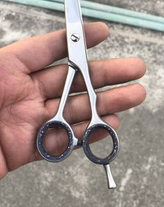 Tijeras de peluquero profesionales Tijeras de corte de pelo Fabricante japonés Hoja de acero inoxidable Tipo de belleza - Product Image 3