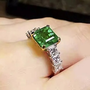 Bague de fiançailles vintage en argent sterling 925 avec pierre de laboratoire modèle 003 de Mehrajudin Gems, taille émeraude, faite à la main, certifiée par une tierce partie, pour femmes - Product Image 4