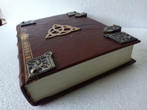 Tùy chỉnh thực hiện lớn một Tạp Chí da Jumbo 4 kích thước với 500 trang được thực hiện với các biểu tượng Celtic để bán lại - Product Image 4