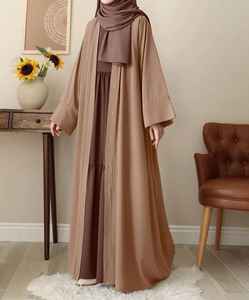 Abaya Kaftan en tissu Nida de haute qualité au design modeste avec manches élastiques et double poches latérales Vente en gros - Product Image 3