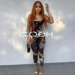 Corset Renaissance à imprimé artistique, avec armatures et bonnets à armatures, style overbust, et legging assorti - Product Image 4