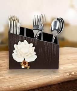 Porte-cuillères en bois imprimé finition naturelle avec motif design – Organiseur de cuillères de cuisine en bois imprimé - Product Image 1