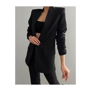 Giacca Blazer in tessuto satinato da donna con maniche arricciate - Product Image 2