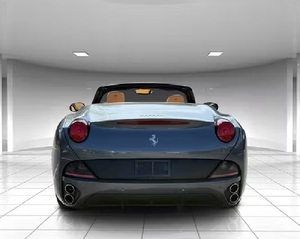 Usado cuidadosamente 2013 F-e-r-r-a-r-i California Convertible tanto izquierda como derecha - Product Image 3