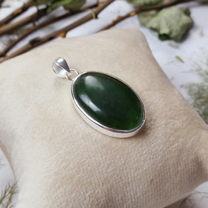 Pendentif en argent sterling 925 avec cabochon ovale en jade néphrite, vente en gros 2025 - Product Image 4