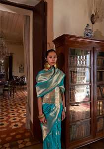 Nuevo Rajtex Karnival Gold Handloom Weaving Design Festival Sari especial - Product Image 5