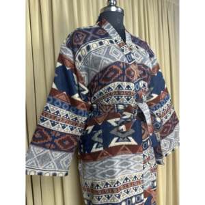Cómodo y Cálido Kimono de Lana de Yak para Mujer, Estampado de Diamantes Azules, Bata de Casa con Bolsillos, Tejido ODM - Product Image 5