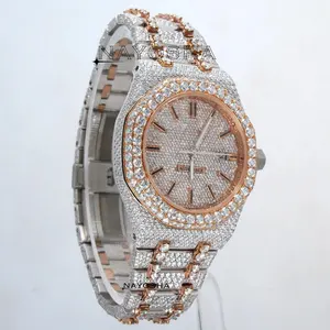 Jam tangan yang dibuat khusus untuk pria dengan baja tahan karat dengan berlian laboratorium tumbuh yang meningkatkan gaya dan penawaran mereka