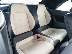 Ford Mustang 3-7L 8 Cilindros, Tracción Trasera, 4 Asientos, Gasolina, Convertible Automático - Product Image 6