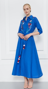 Robe de créateur Boho en coton avec broderie florale longueur mollet, manches trois-quarts - Product Image 2