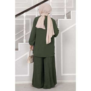 ชุดฮิญาบสองชิ้นแบบแอโรบินสีกากี ตัดเย็บแบบอสมมาตร รุ่นท็อป - Product Image 6