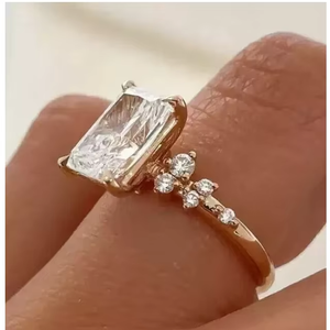 Anillo de Diamantes Cultivados en Laboratorio con Corte Radiante Certificado por IGI, 3.10CT en Oro Amarillo de 14k, Joyería Nupcial de Lujo para Aniversario de Bodas - Product Image 6