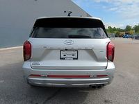 Hyundai Palisade SEL AWD 2025 d'occasion, couleur argent, intérieur cuir foncé, SUV avec toit ouvrant, au meilleur prix, véhicule de qualité