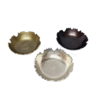 Cuenco de Lujo de Latón con Borde Dentado, Centro de Mesa Metálico Seguro, Cuencos Retro de Estilo Europeo, Plato Decorativo para Servir Frutas y Ensaladas, Hecho a Mano - Product Image 3