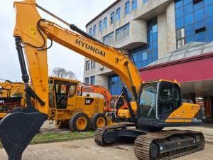 Excavadora sobre orugas Hyundai 220LC-9S usada Excavadoras comerciales fabricadas en Corea con altas condiciones a la venta - Product Image 5