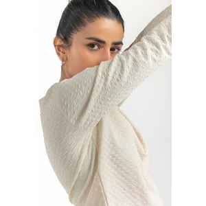 T-shirt court sportif pour femme, style coréen, blanc cassé, taille XL, respirant, tricoté, teint uni, version ajustée 224-216-307 T - Product Image 1