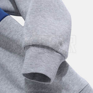 Sweat à capuche décontracté confortable pour hommes avec coupe décontractée et finition propre idéal pour un usage quotidien style week-end ou look de rue - Product Image 4