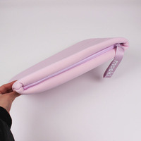 Housse pour ordinateur portable en néoprène avec logo personnalisé, rembourrage doux, protection légère, étui de transport minimaliste, design rose pour le travail, l'école, les voyages