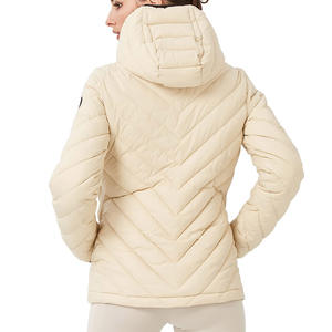 Veste matelassée à capuche pour femmes de couleur noire Manches longues Hiver Douce Broderie à la main Teinture unie Imperméable Coupe-vent - Product Image 6