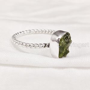 เครื่องประดับหินหยาบสำหรับผู้หญิงแหวนพลอยเพอริโดแบบธรรมชาติสำหรับวันครบรอบปีที่925แหวนเงินสเตอร์ลิง - Product Image 1