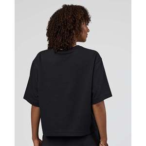 เสื้อยืดครอป AfterDark ZeroCrease สีดำ ทรงเข้ารูป น้ำหนักเบา สำหรับผู้หญิง - Product Image 2