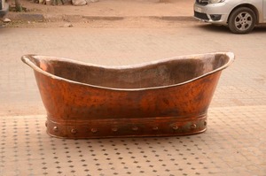 Baignoires en cuivre modernes et écologiques de qualité supérieure fabriquées pour une décoration de salle de bain confortable et sans fin chez Regal Metal World - Product Image 2