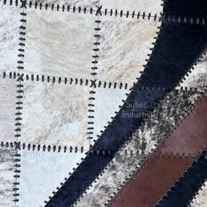 Tapis en cuir de vache faits à la main pour le salon avec de vrais poils de peau de vache sur des peaux d'animaux en cuir brut - Product Image 6