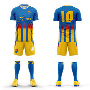 Usine OEM d'uniformes de football, ensemble de maillot et de short de qualité professionnelle avec nom personnalisé, tissu respirant pour les équipes et les marques - Product Image 5