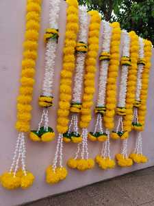 Lot de 10 guirlandes de jasmin jaune et blanc moelleux pour décorations de festival de mariage indien Ganpati - Product Image 3
