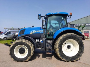 Venta caliente Calidad original Usado Nuevo y Hollandd T7.200 Tractor 4WD Máquina agrícola Agrícola Precio barato - Product Image 4