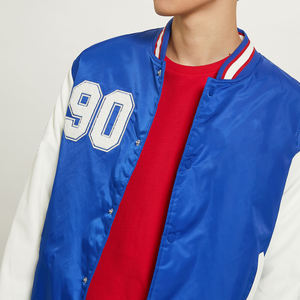 แจ็คเก็ตวาร์ซิตี้ฤดูหนาว ปี 2025 สไตล์ล่าสุด คอตั้ง ปักโลโก้ด้านหน้า ตัดสี แต่งขอบด้วยผ้าริบ ปักลาย - Product Image 3