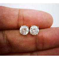 Boucles d'oreilles clous classiques pour homme en or rose plaqué or 14 carats avec moissanite ronde de 2 carats SHREYA DIAM