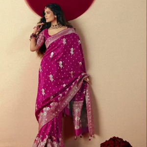 Seda viscosa pura Dola con tejido Zari y borlas únicas Increíble blusa de brocado tejido Zari - Product Image 1