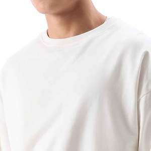 T-shirt à manches longues avec logo personnalisé en coton doux et respirant coupe classique avec une touche moderne - Product Image 4