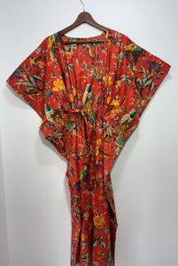 Vêtements de nuit d'été en coton Kaftan imprimé d'oiseaux floraux Longueur du sol Robes décontractées Couverture de plage bohème Vêtements de nuit naturels - Product Image 6