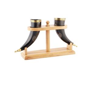Tazas de Cuerno Vikingo para Beber, Talladas a Mano, Fabricadas en India, con Soporte de Madera, Precio al por Mayor, Tamaño Personalizable - Product Image 1