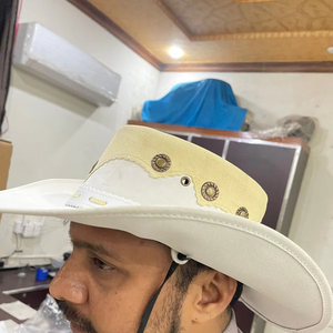 Sombrero de Vaquero Clásico de Cuero Blanco para Hombre, Estilo Rodeo Occidental con Banda de Cuero - Product Image 4