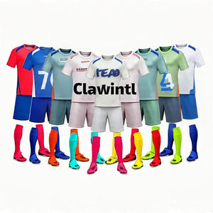 Uniformes de equipo de fútbol transpirables personalizados recién llegados hechos en fábrica conjunto de diseño OEM estilos fútbol gradiente Color conjuntos de ropa de fútbol - Product Image 4