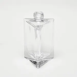豪华玻璃三角香水瓶，带雾泵或卷盖玻璃化妆品玻璃50毫升瓶重底