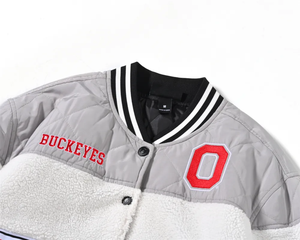 เสื้อแจ็กเก็ตเบสบอลผ้าวูลปักลายด้วยกำมะหยี่สำหรับ100% งานตามสั่งตรามหาวิทยาลัยสำหรับผู้ชาย - Product Image 2