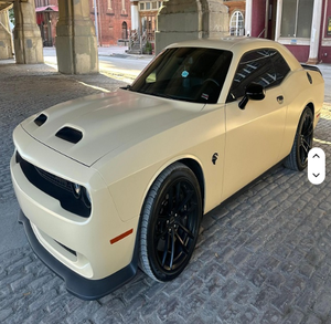 Dodge Challenger SRT Hellcat Jailbreak 2023 Usado en Excelentes Condiciones, Volante a la Izquierda/Derecha - Product Image 1